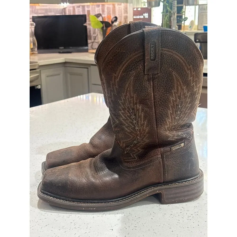 Men’s sz 9 ROCKY Boots
